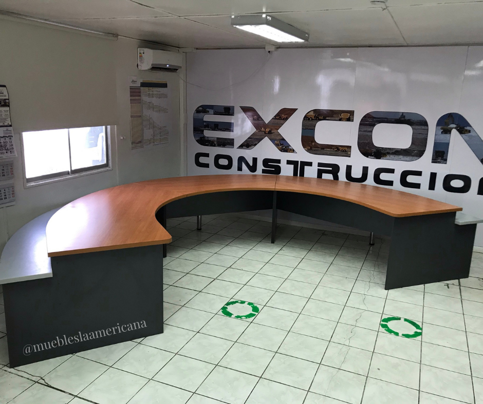 Mostrador de Recepción Curvo Madera y Negro (tipo media luna)
