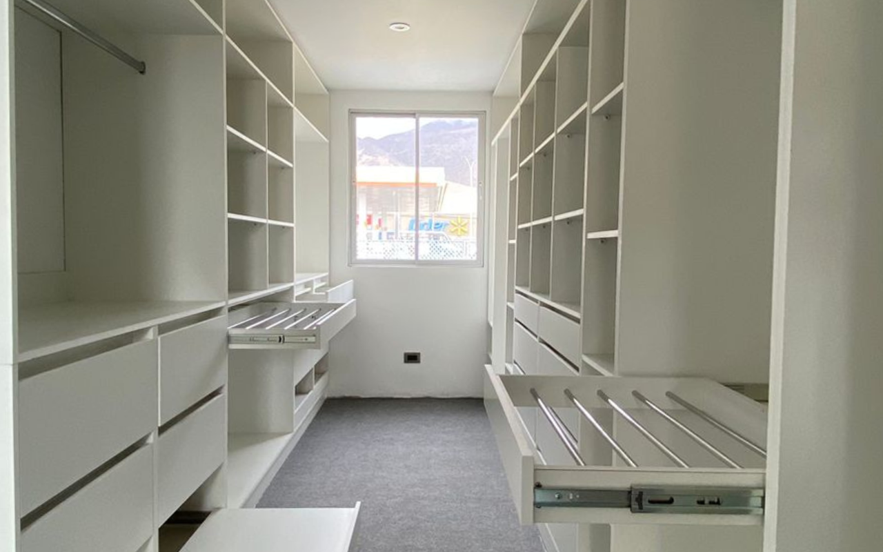 Walk-in Closet – Muebles La Americana